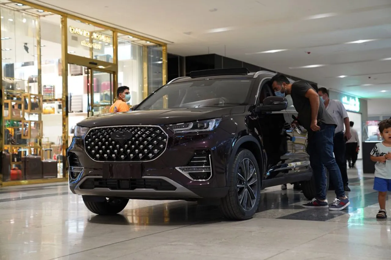 AutomobileFa New Luxury SUV in Iran Mall(1)