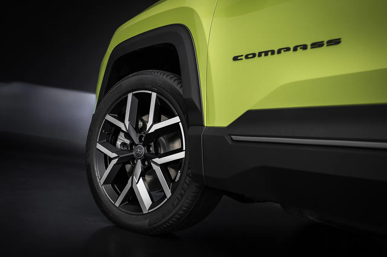 AutomobileFa Jee Compass 14040216 7
