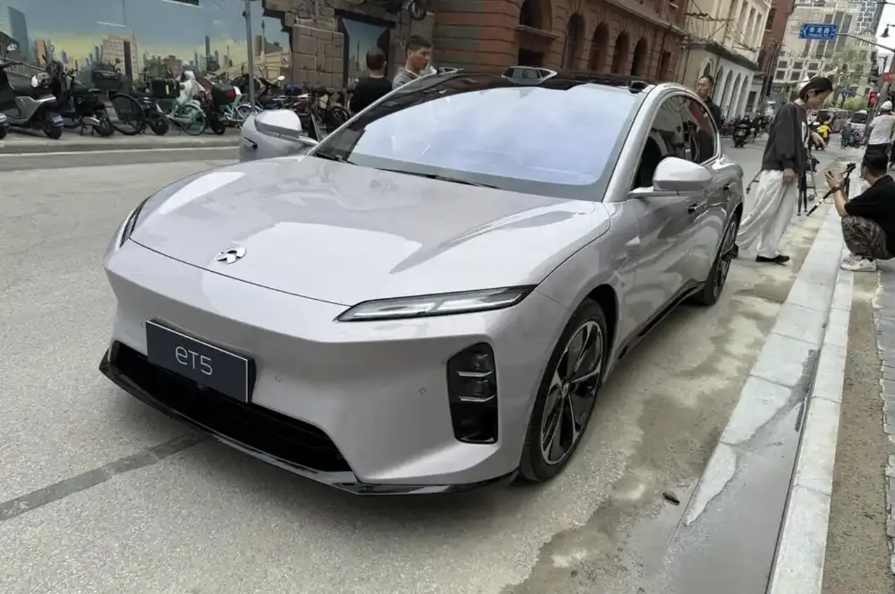 Nio ET5