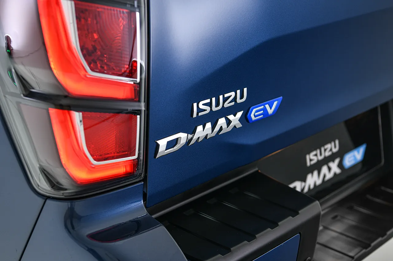 AutomobileFa isuzu d max ev 14040224 2