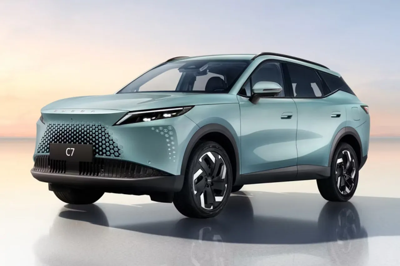 Omoda C7