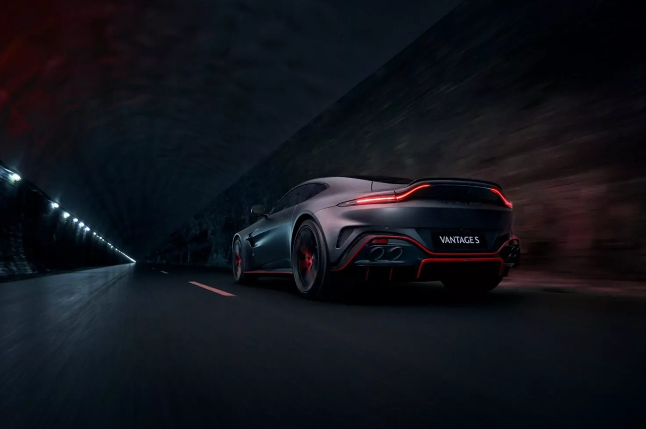 automobilefa Aston Martin Vantage 03