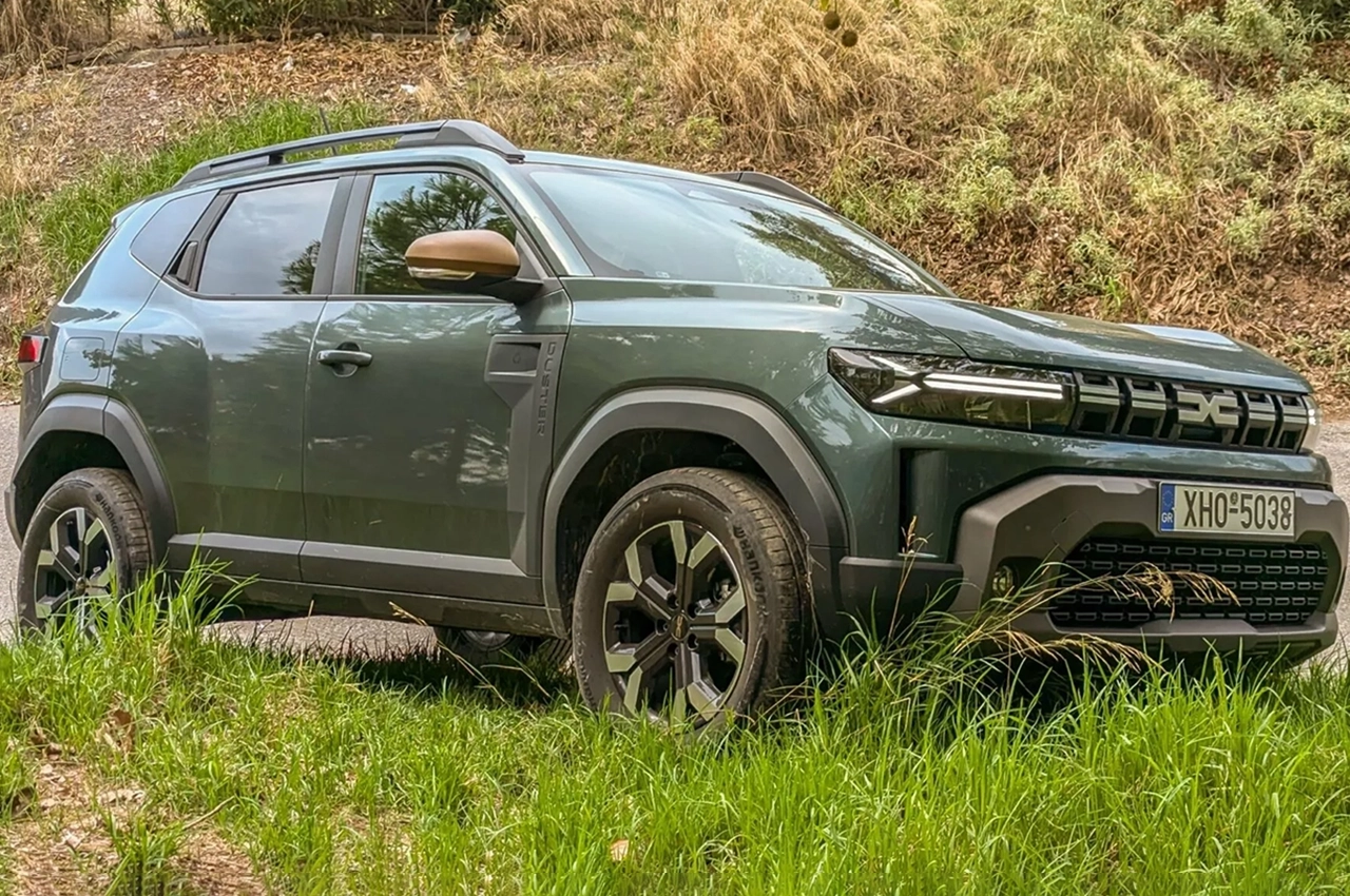 automobilefa Electric Dacia Duster 01