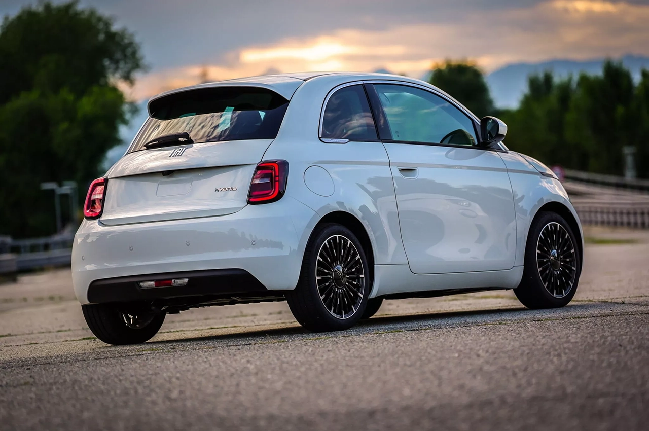 automobilefa Fiat 500 Hybrid 02