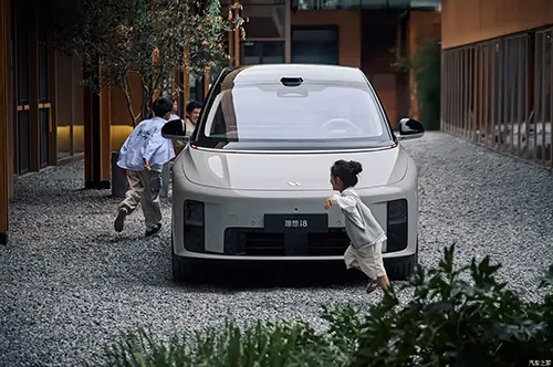 Ideal i8 SUV