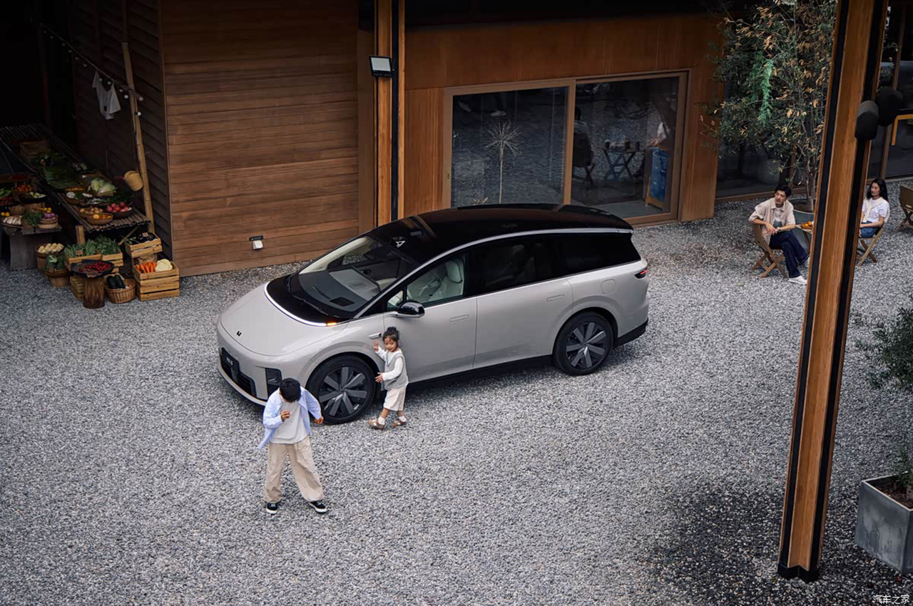 automobilefa Ideal i8 SUV 14040428 8