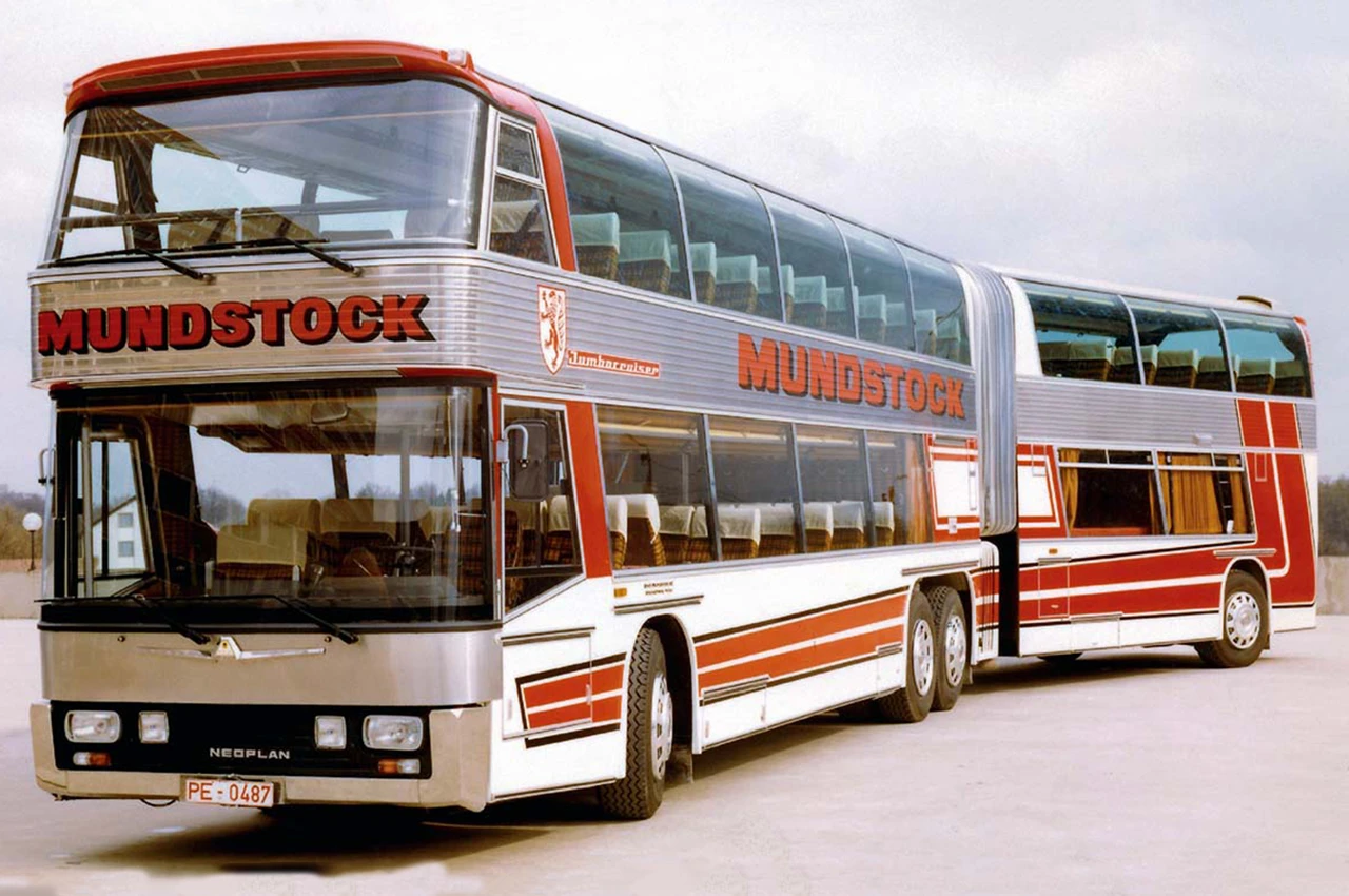 AutomobileFa Jumbocruiser Bus 04