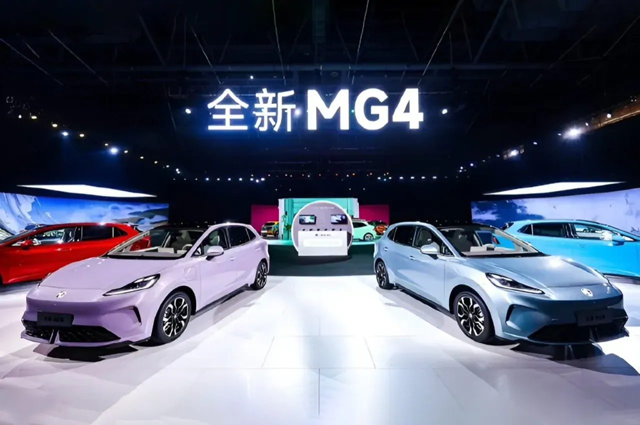 automobilefa MG4 EV 14040516 15