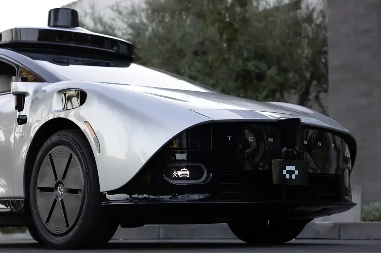 automobilefa Tensor Robocar 14040527 3