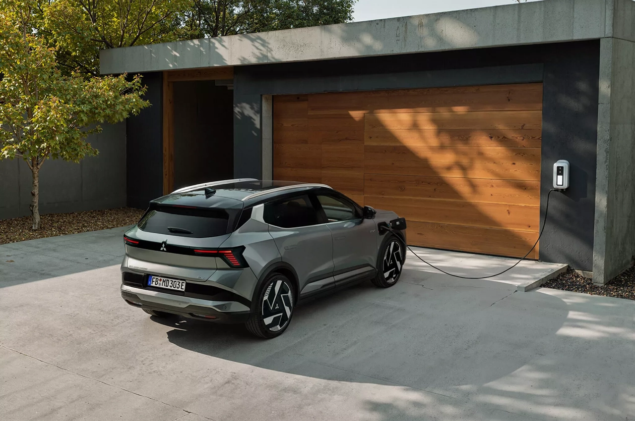 AutomobileFa Mitsubishi Eclipse Cross EV 14040629 9