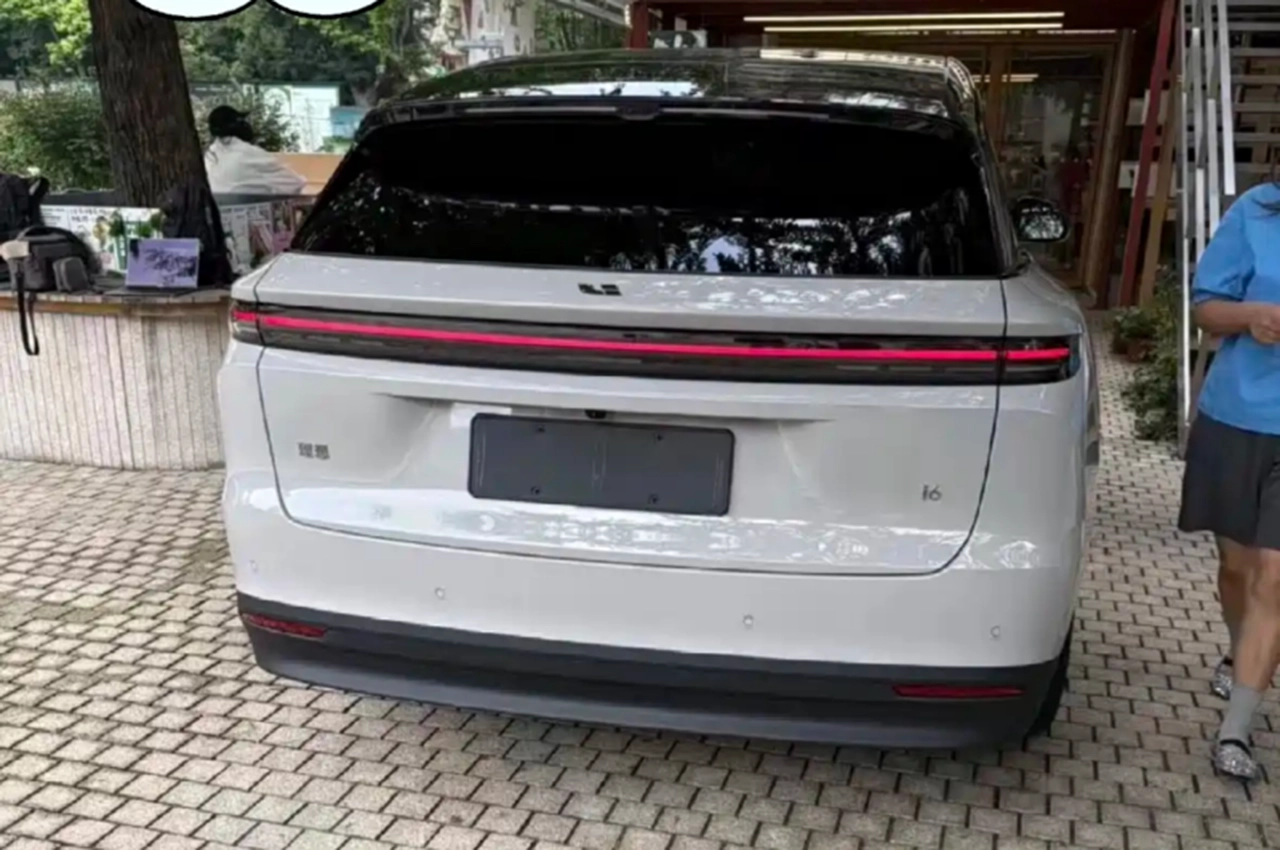 AutomobileFa Li Auto i6 14040627 4