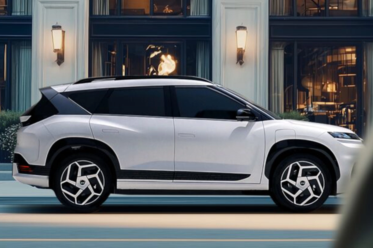 AutomobileFa Hyundai Elexio EO 14040723 4