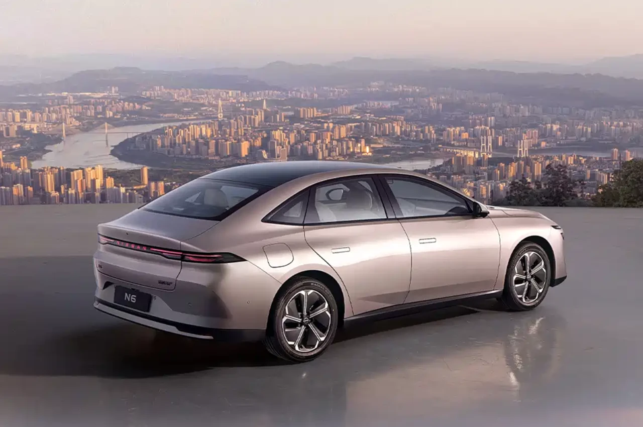 AutomobileFa Nissan N6 14040716 03