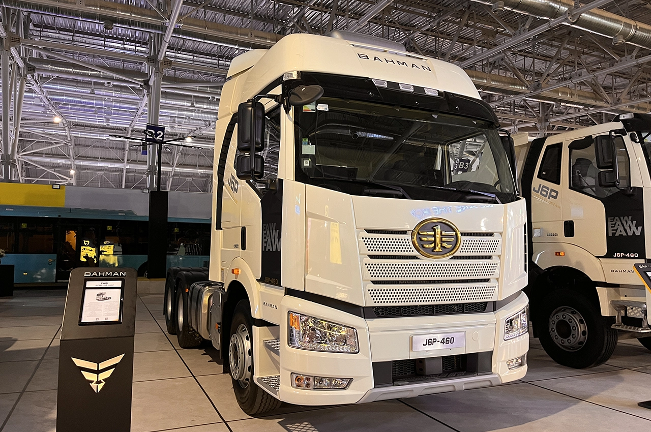 AutomobileFa FAW twin axle truck 14040804 2