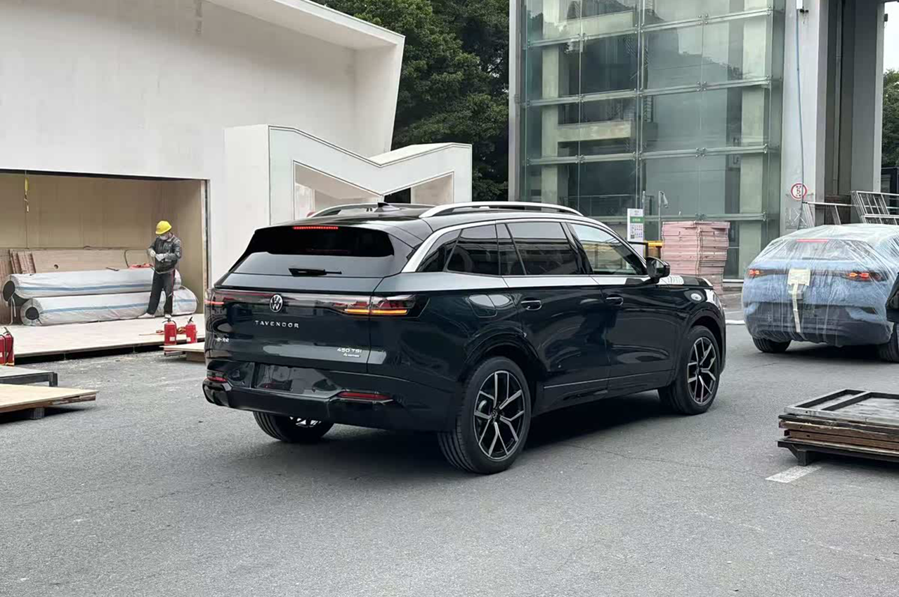 AutomobileFa Guangzhou Auto Show 14040829 23