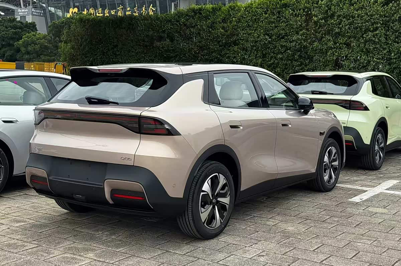 AutomobileFa Guangzhou Auto Show 14040829 9