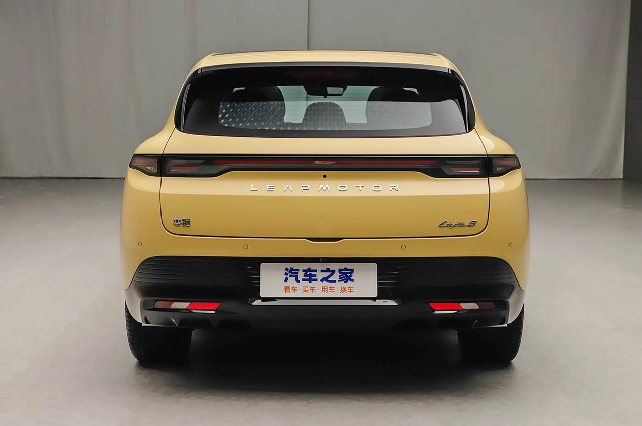 AutomobileFa Leapmotor Lafa 5 14040820 5