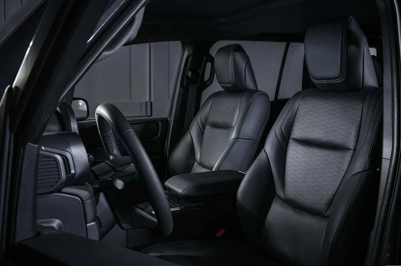 AutomobileFa New Toyota Land Cruiser AT37 14040819 2