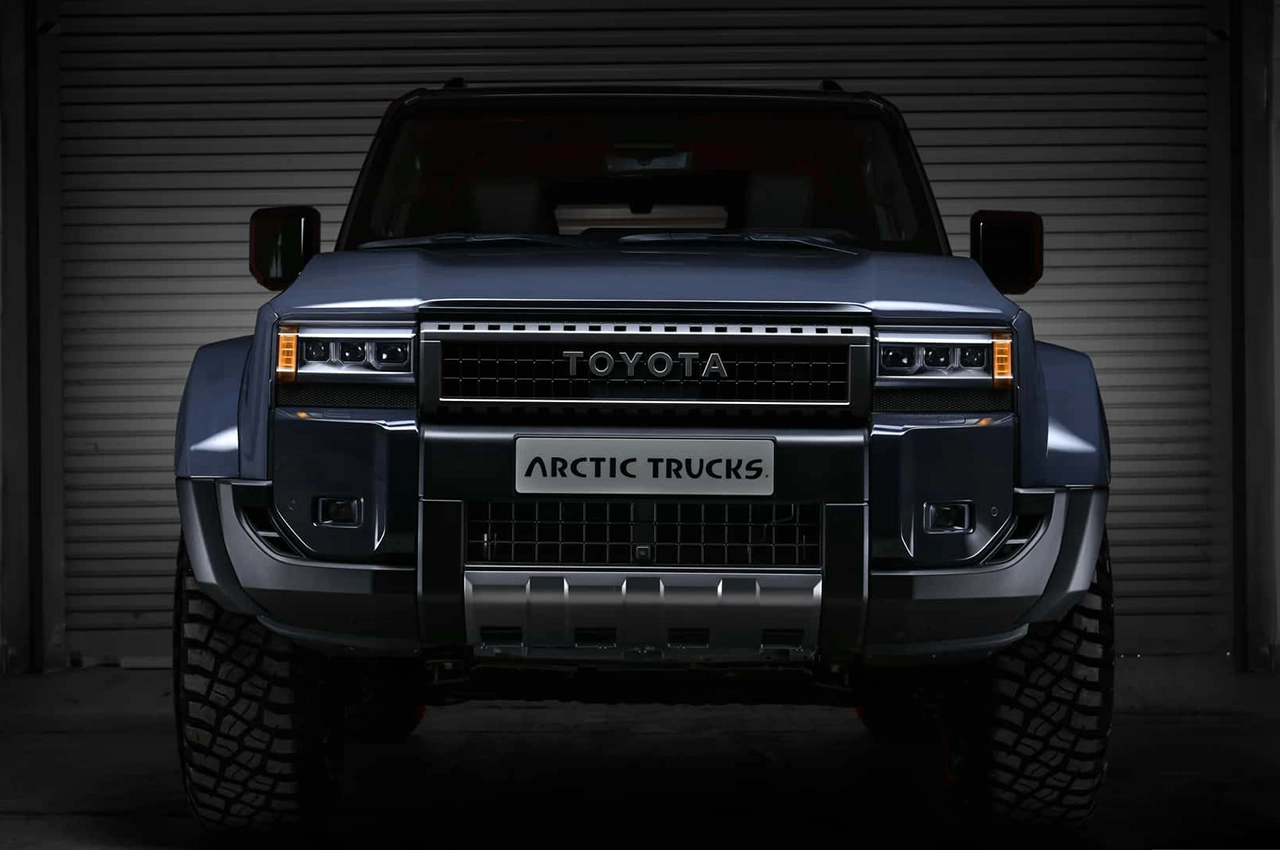 AutomobileFa New Toyota Land Cruiser AT37 14040819 3