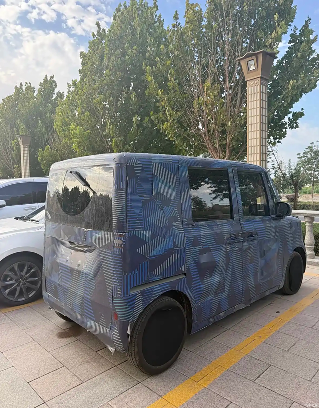 AutomobileFa New BYD Electric Car 14040807 3