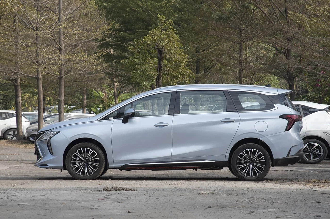 AutomobileFa Suba M4 14040827 5