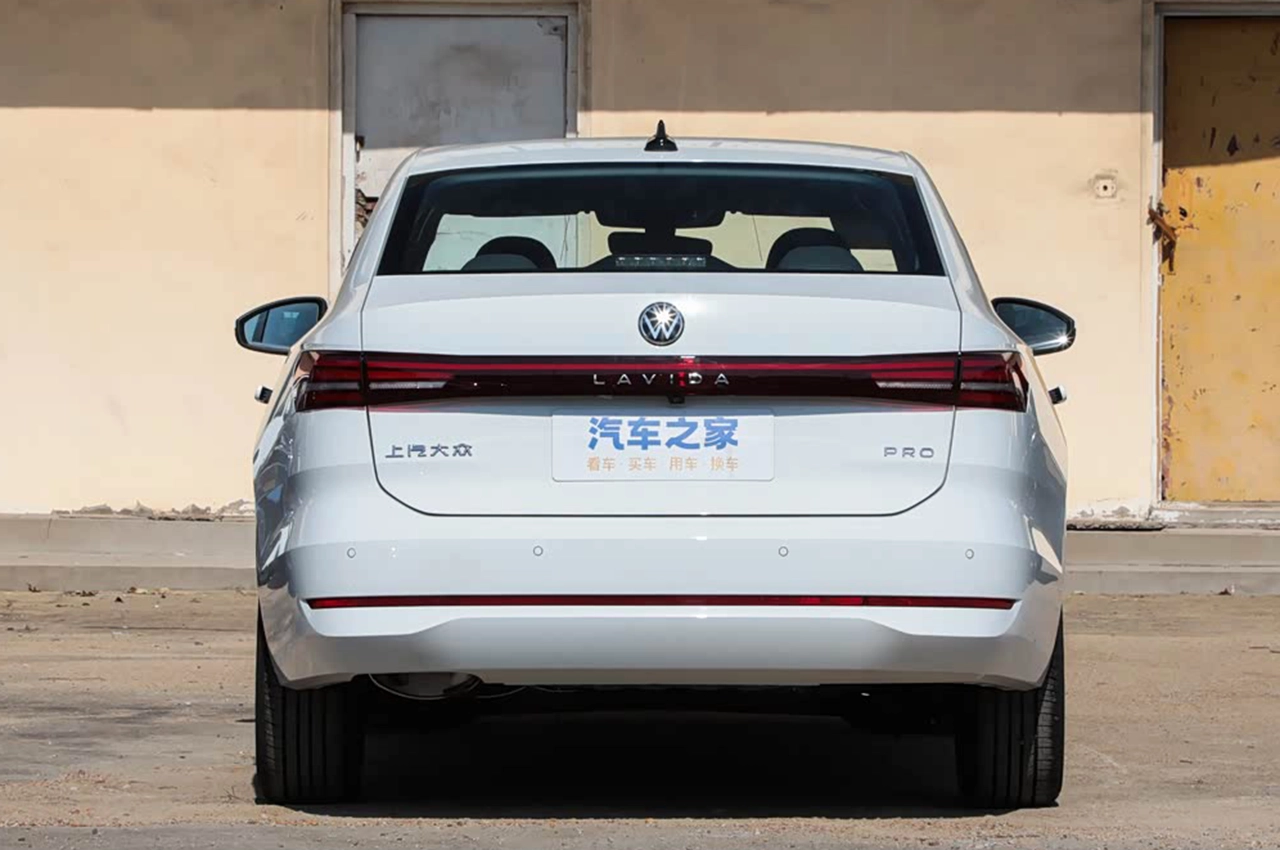 AutomobileFa Volkswagen Lavida Pro 14040813 3