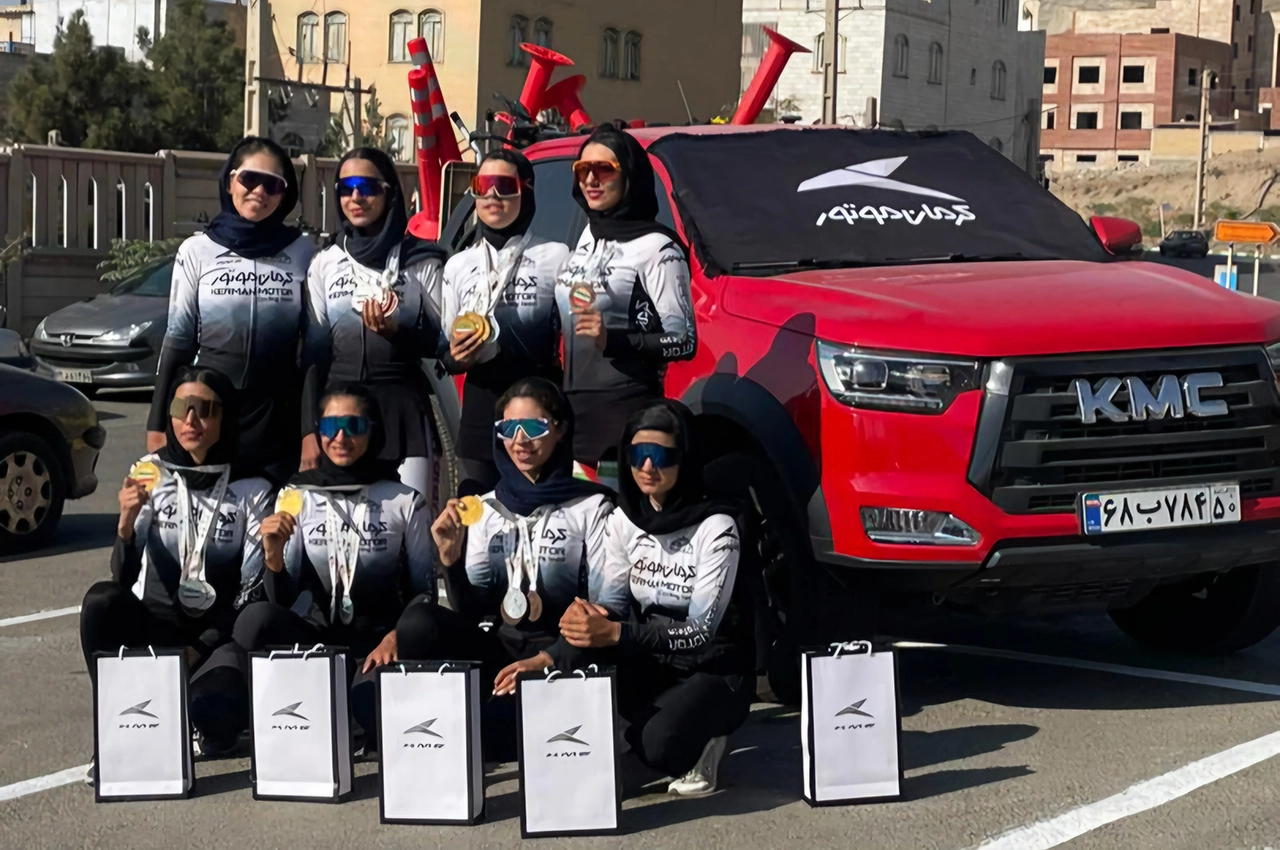 AutomobileFa Women cyclists Kerman Motor 14040807 2