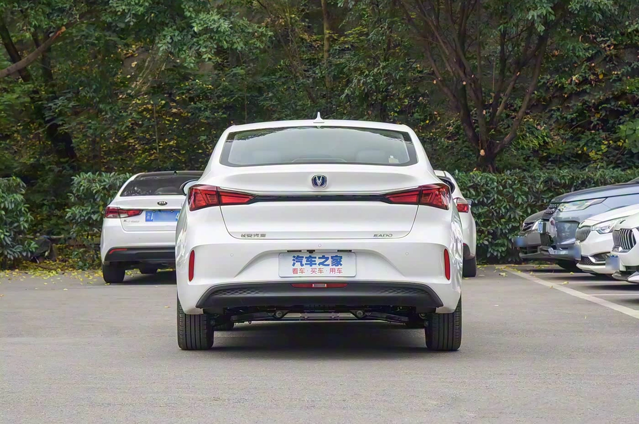 AutomobileFa changan eado ev460 14040807 10