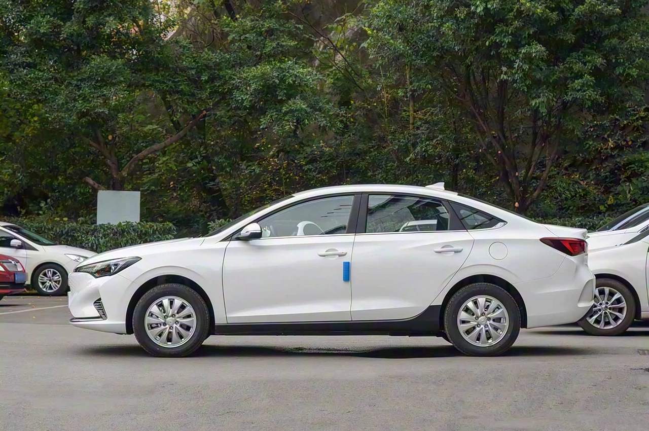 AutomobileFa changan eado ev460 14040807 12