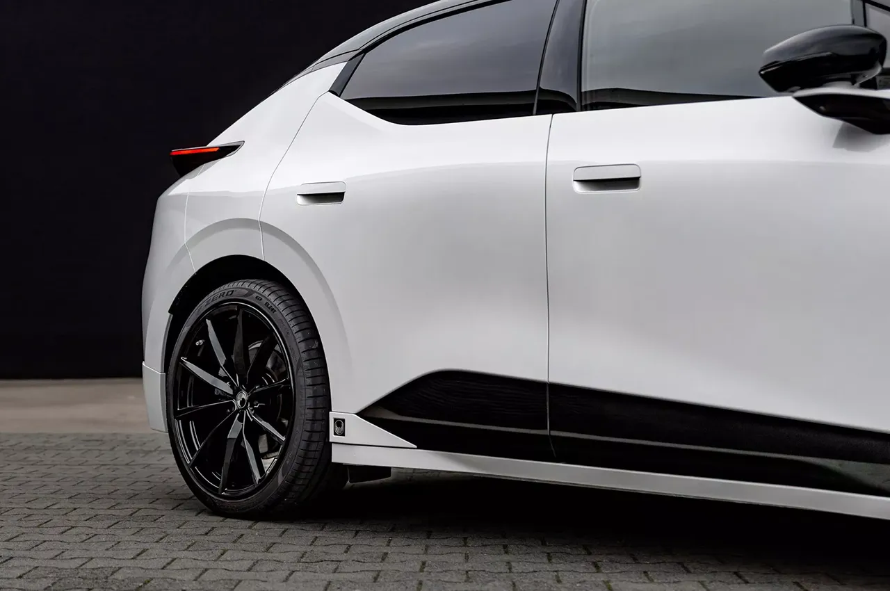 AutomobileFa lynk co heico studie bodykit 14040811 2