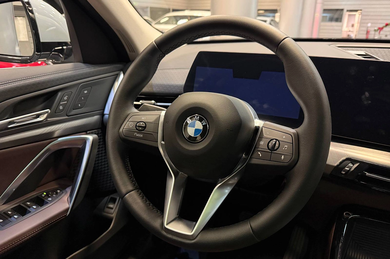 AutomobileFa BMW X2 14040927 2