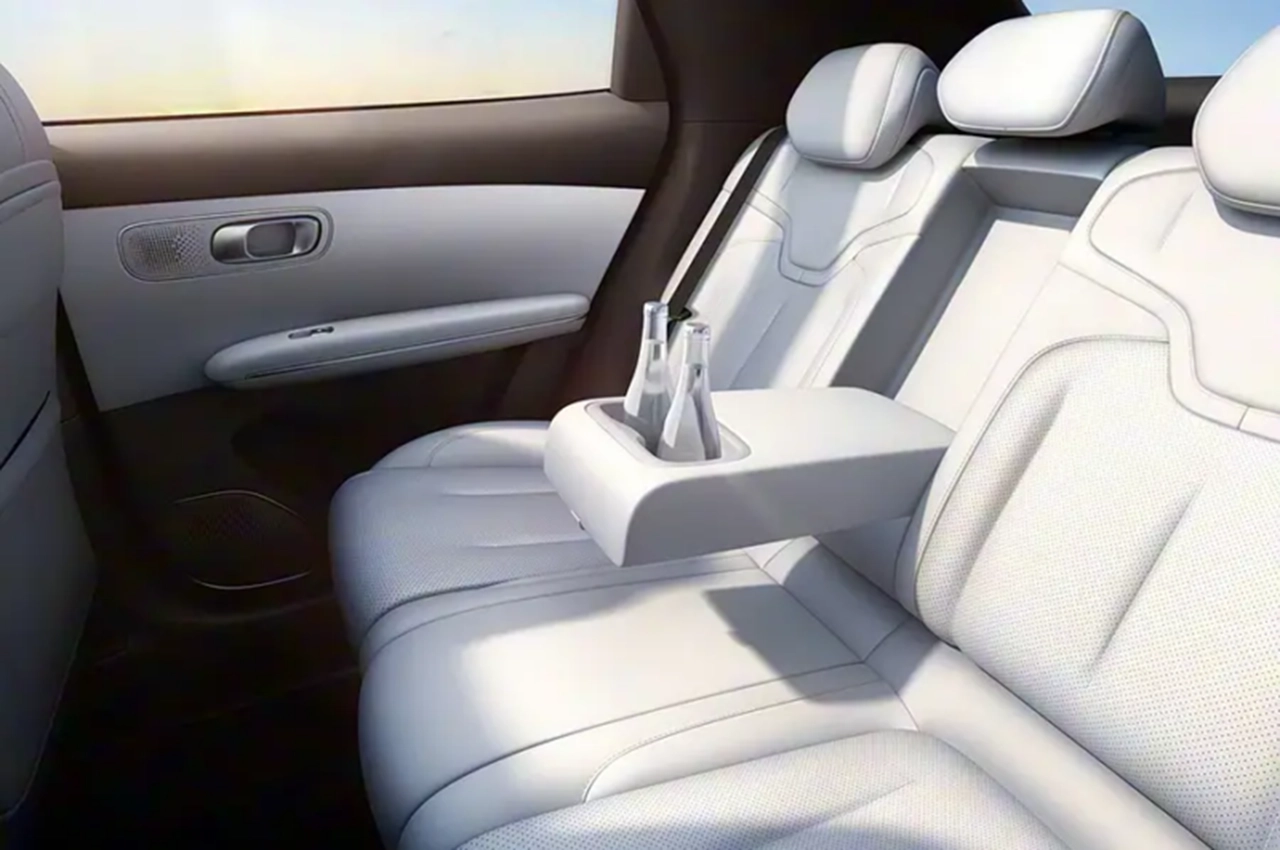 AutomobileFa Changan Nevo Q05 14040902 1