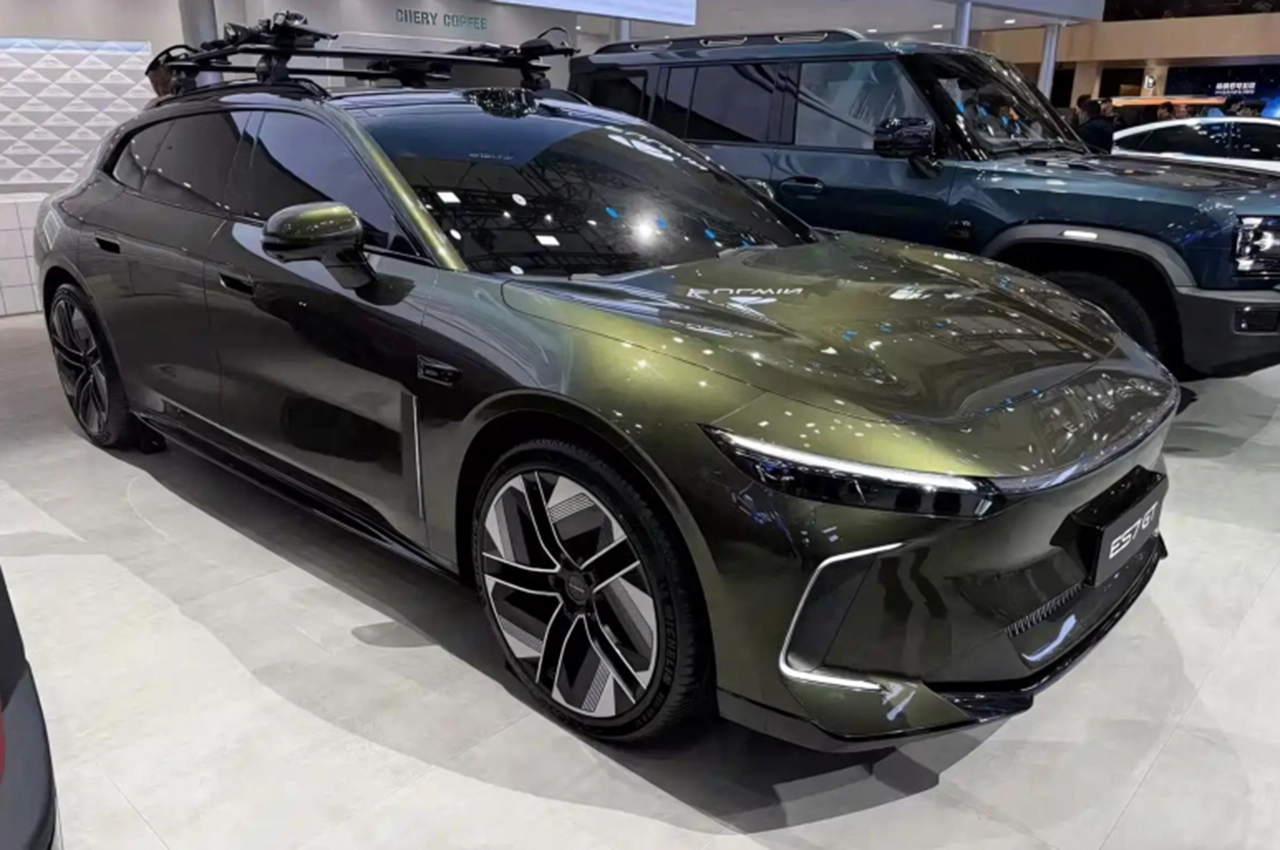 AutomobileFa Exeed Exlantix ES7 14040902 3