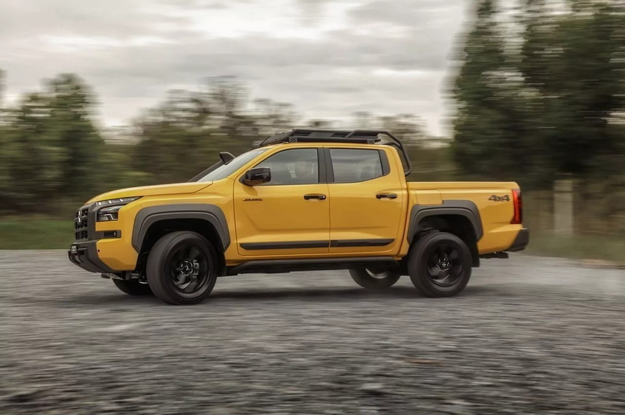 AutomobileFa Mitsubishi Triton Savanna Pickup 14040908 1