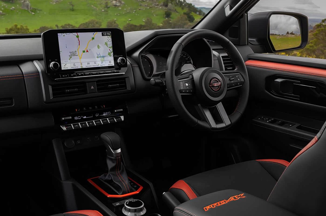 AutomobileFa Nissan Navara Pickup 14040924 2