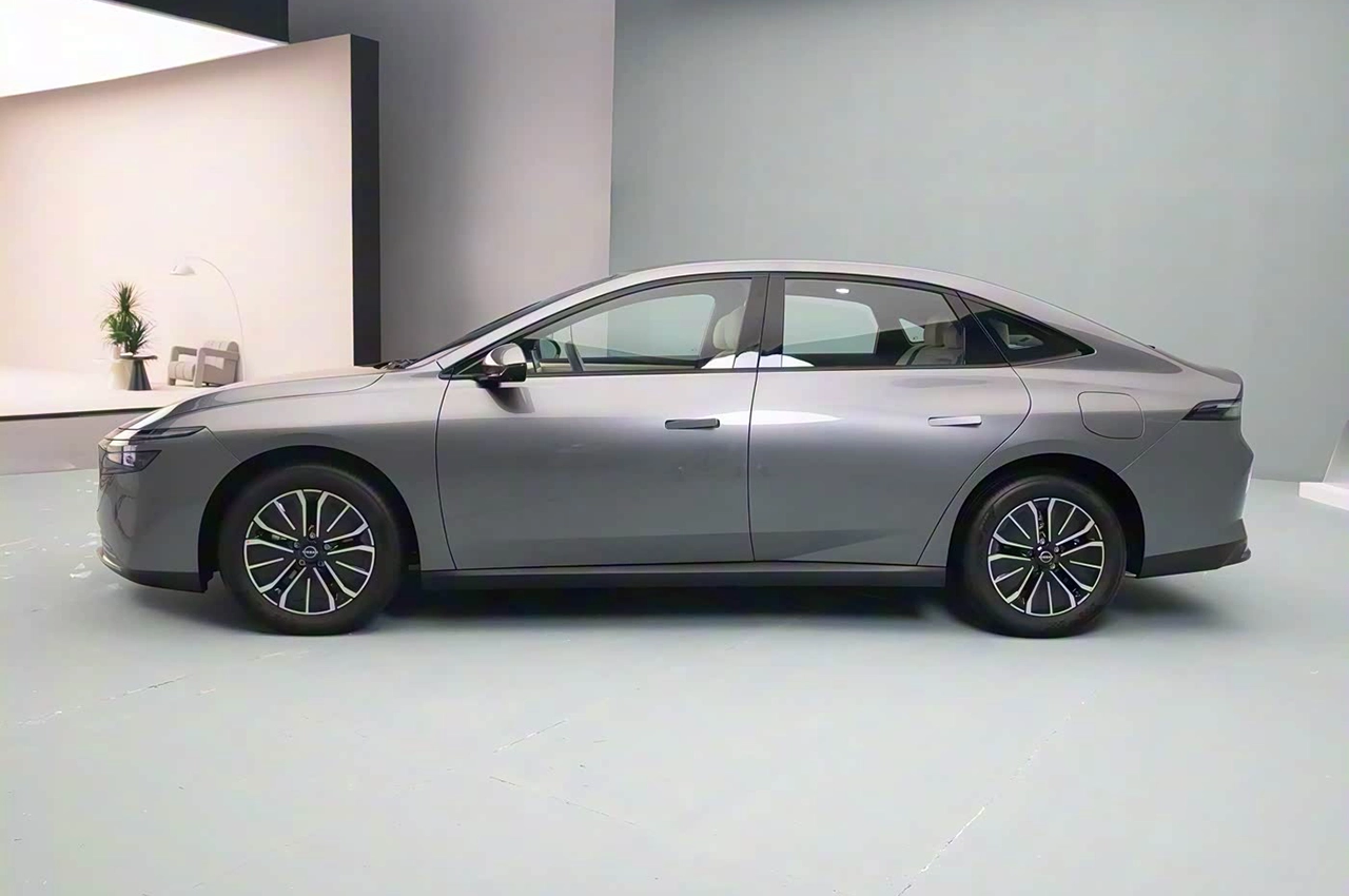 AutomobileFa Nissan N6 14040912 1