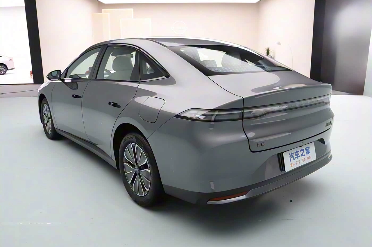 AutomobileFa Nissan N6 14040912 2