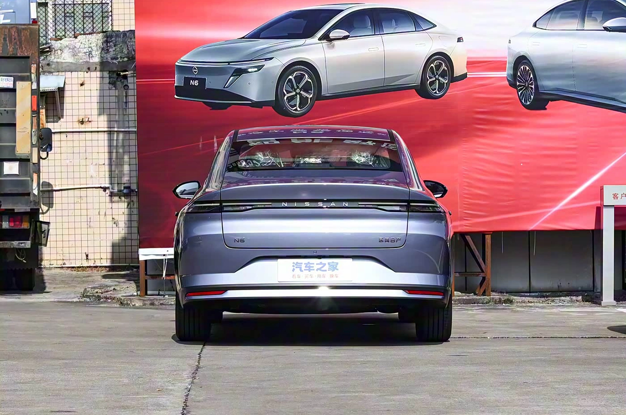 AutomobileFa Nissan N6 14040921 2