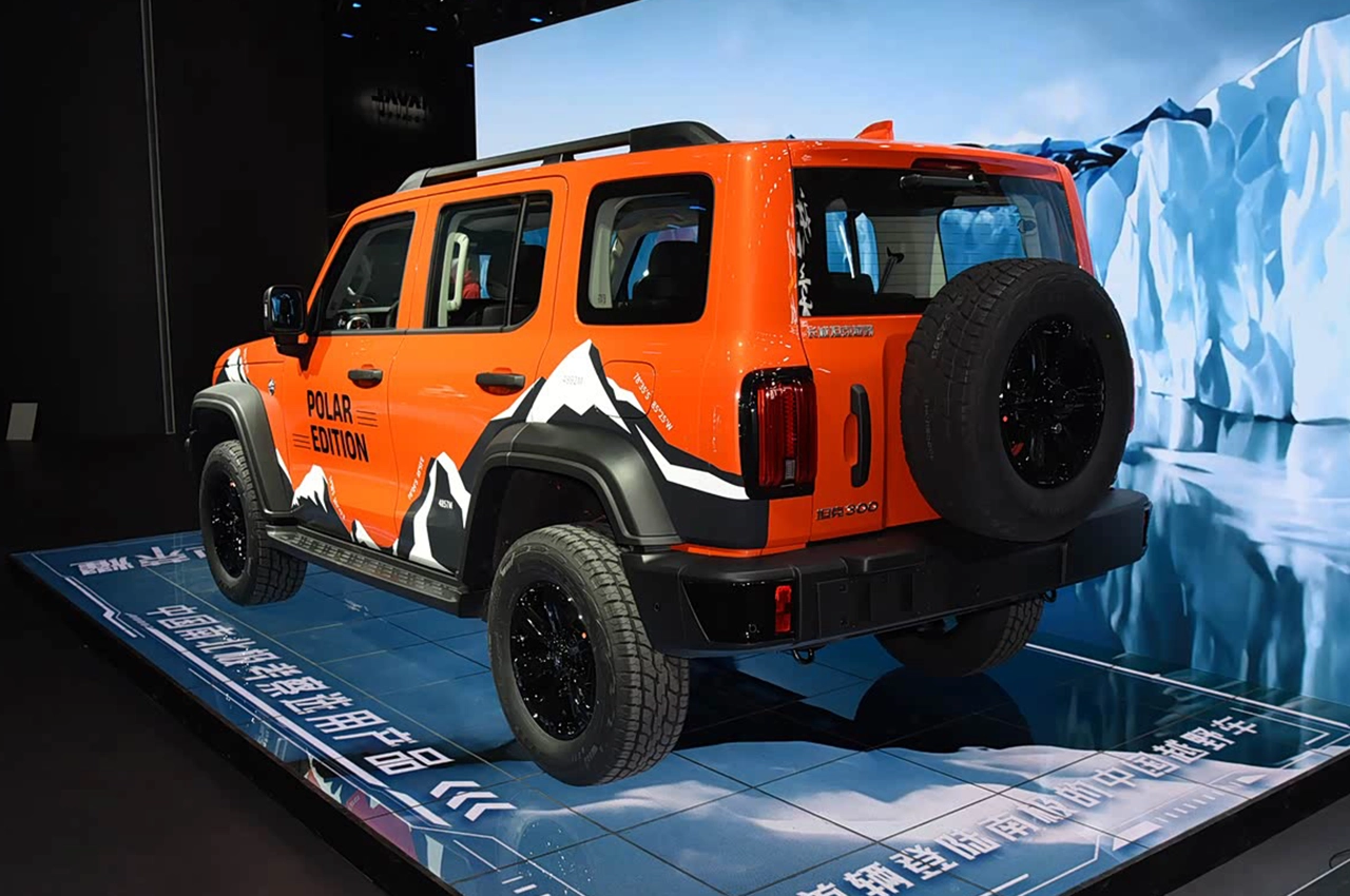 AutomobileFa Tank 300 14040919 4