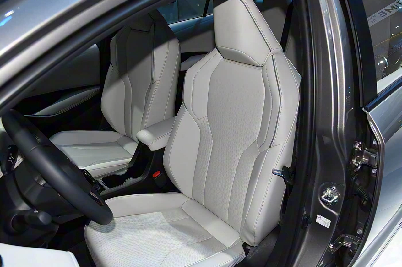 AutomobileFa toyotacorolla 14040924 10