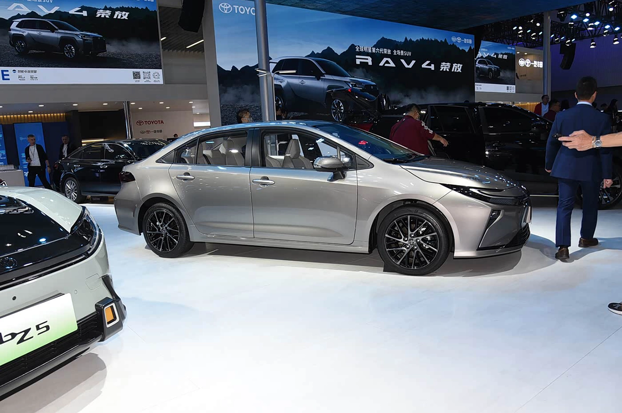 AutomobileFa toyotacorolla 14040924 5