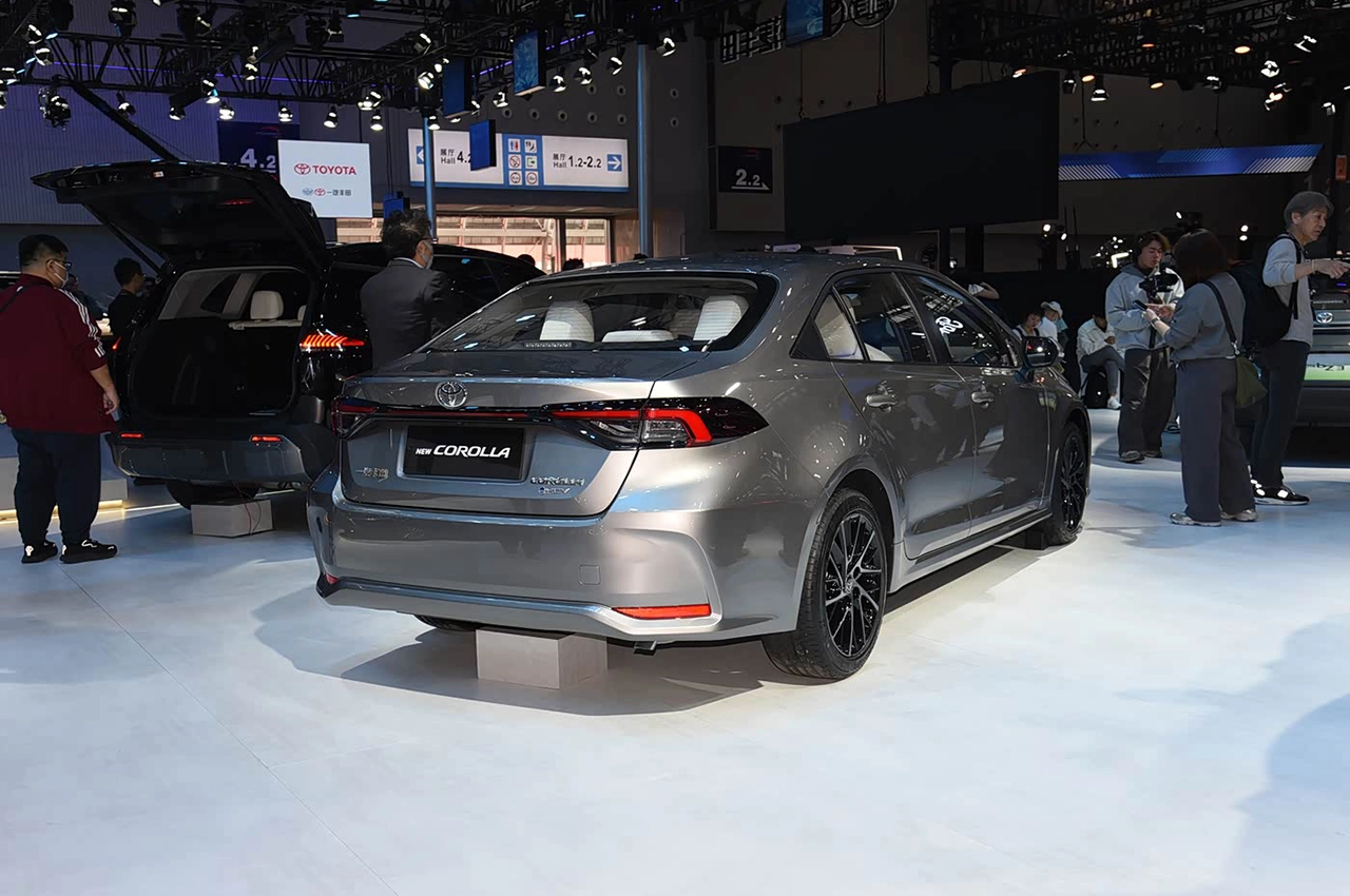 AutomobileFa toyotacorolla 14040924 9