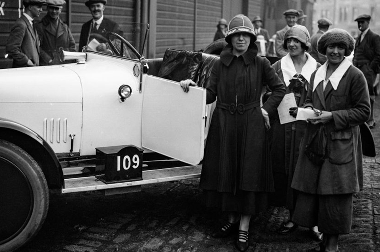 AutomobileFa Dorothée Pullinger 14041010