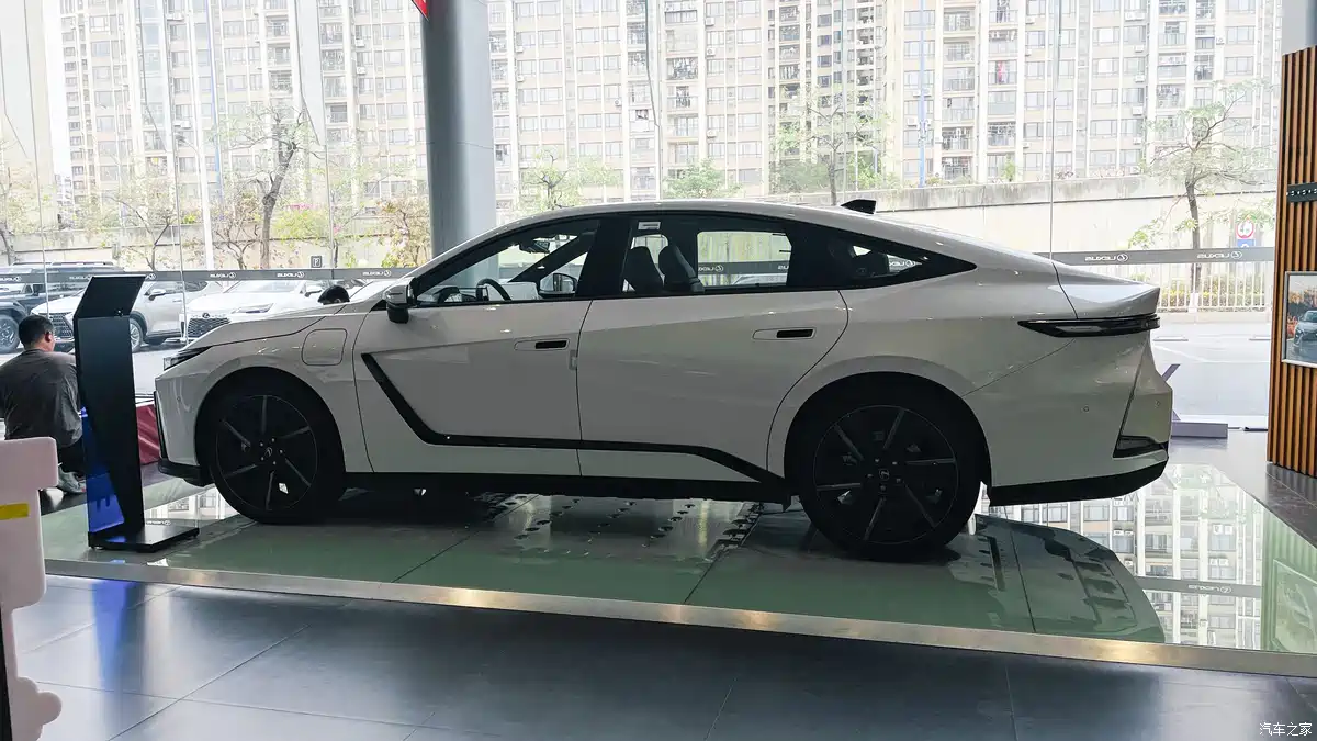 1200x0 1 autohomecar ChxpV2mP0ISAYQt8ACAwook1pSU095