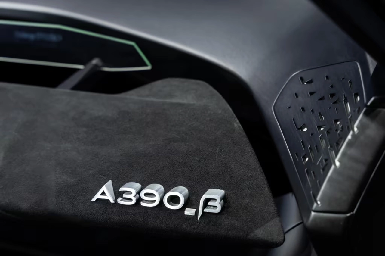 AutomobileFa AlpineA390 14041105 4