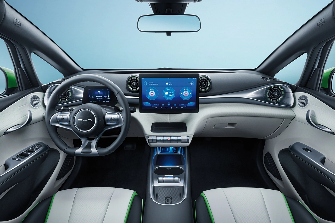 AutomobileFa BYD Dolphin 14041107 2