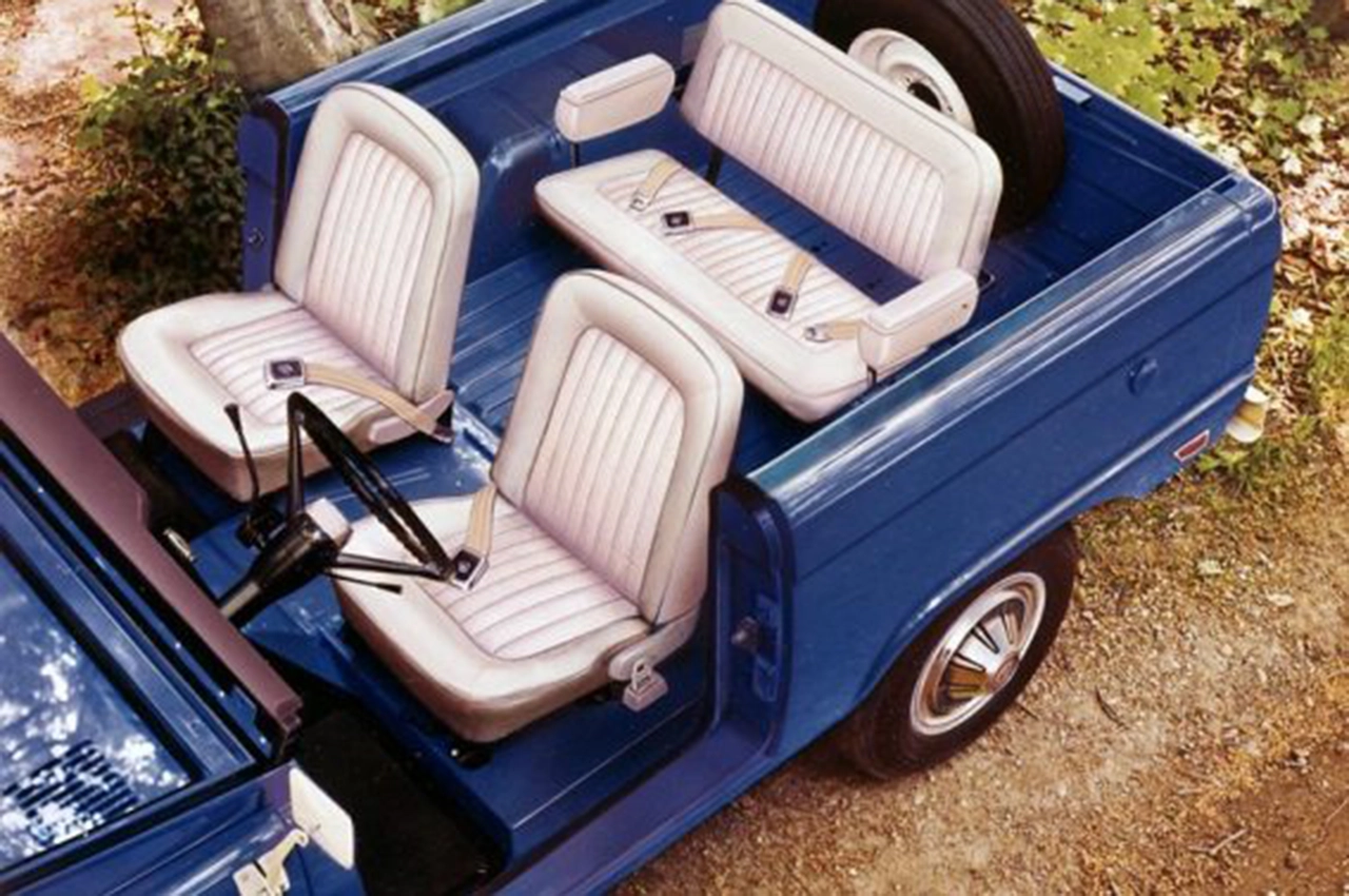 AutomobileFa Ford Bronco 14041122 00
