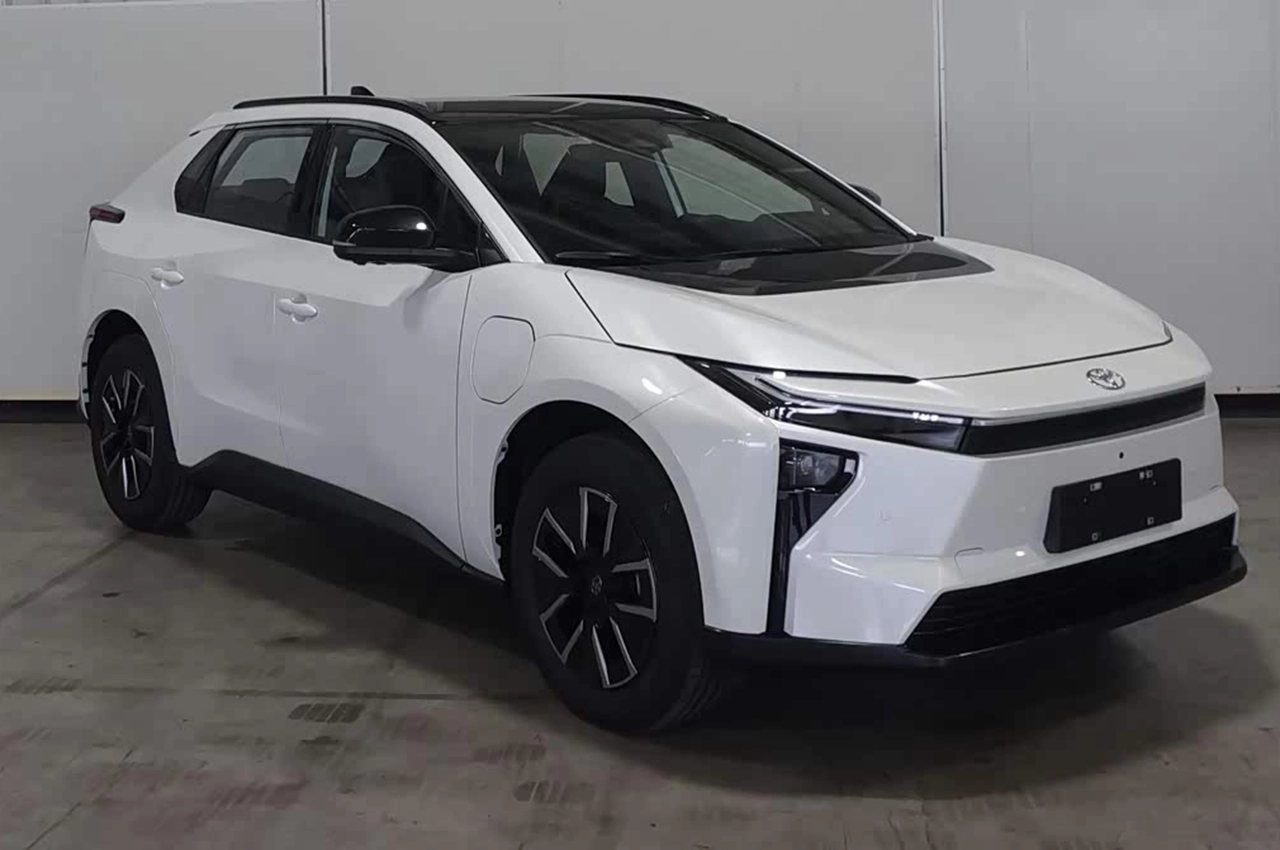 AutomobileFa GAC Toyota Platinum 4X Robotaxi 14041120 2