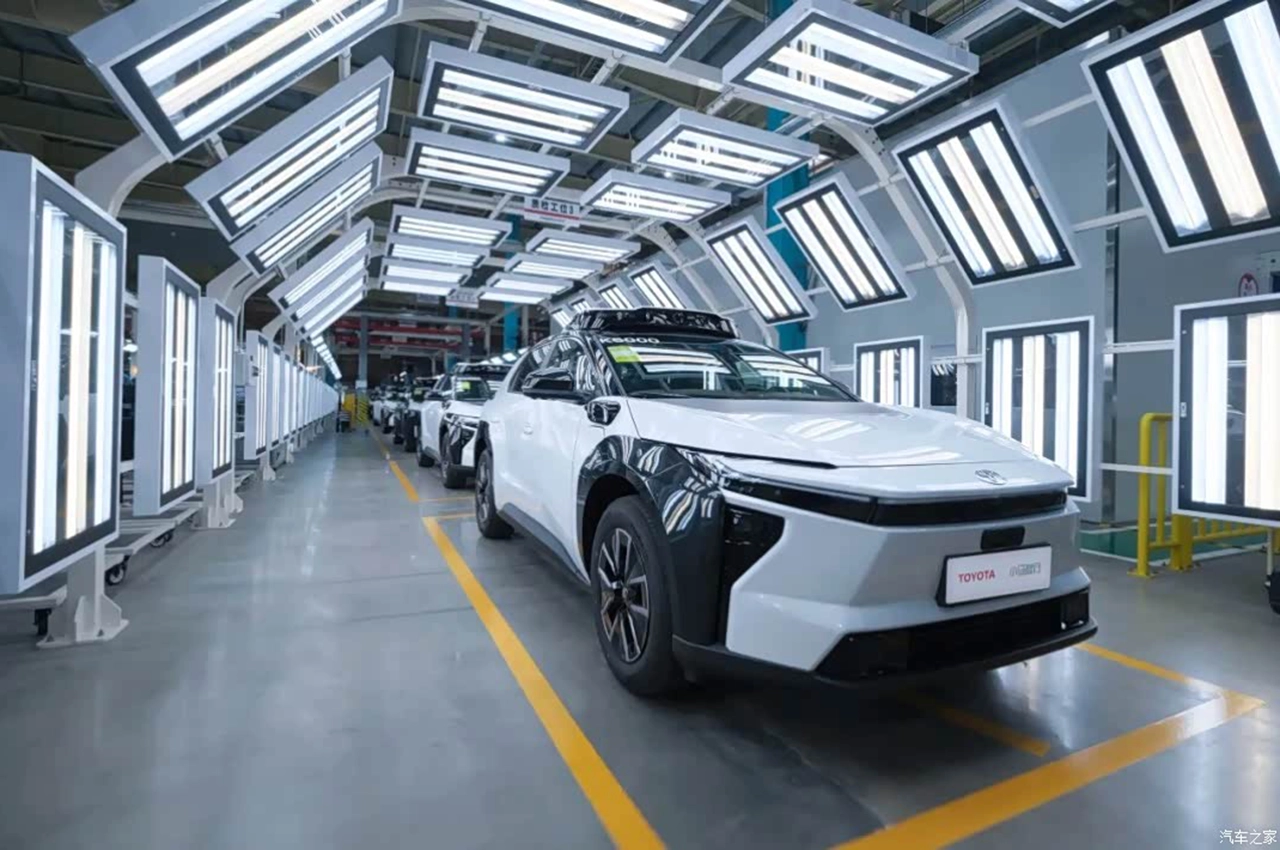  GAC Toyota Platinum 4X Robotaxi