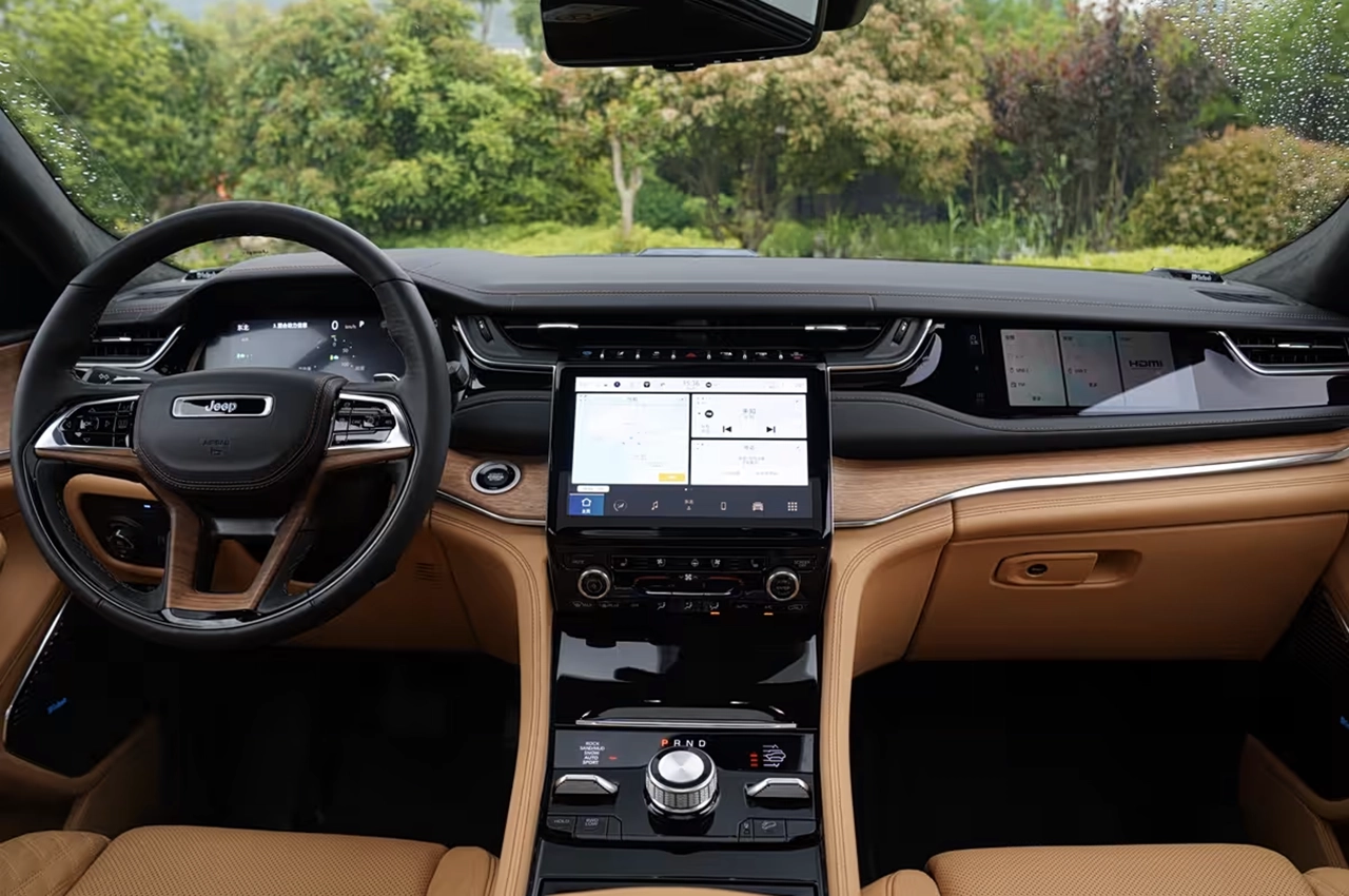 AutomobileFa Jeep Grand Cherokee 4xe 14041113 6